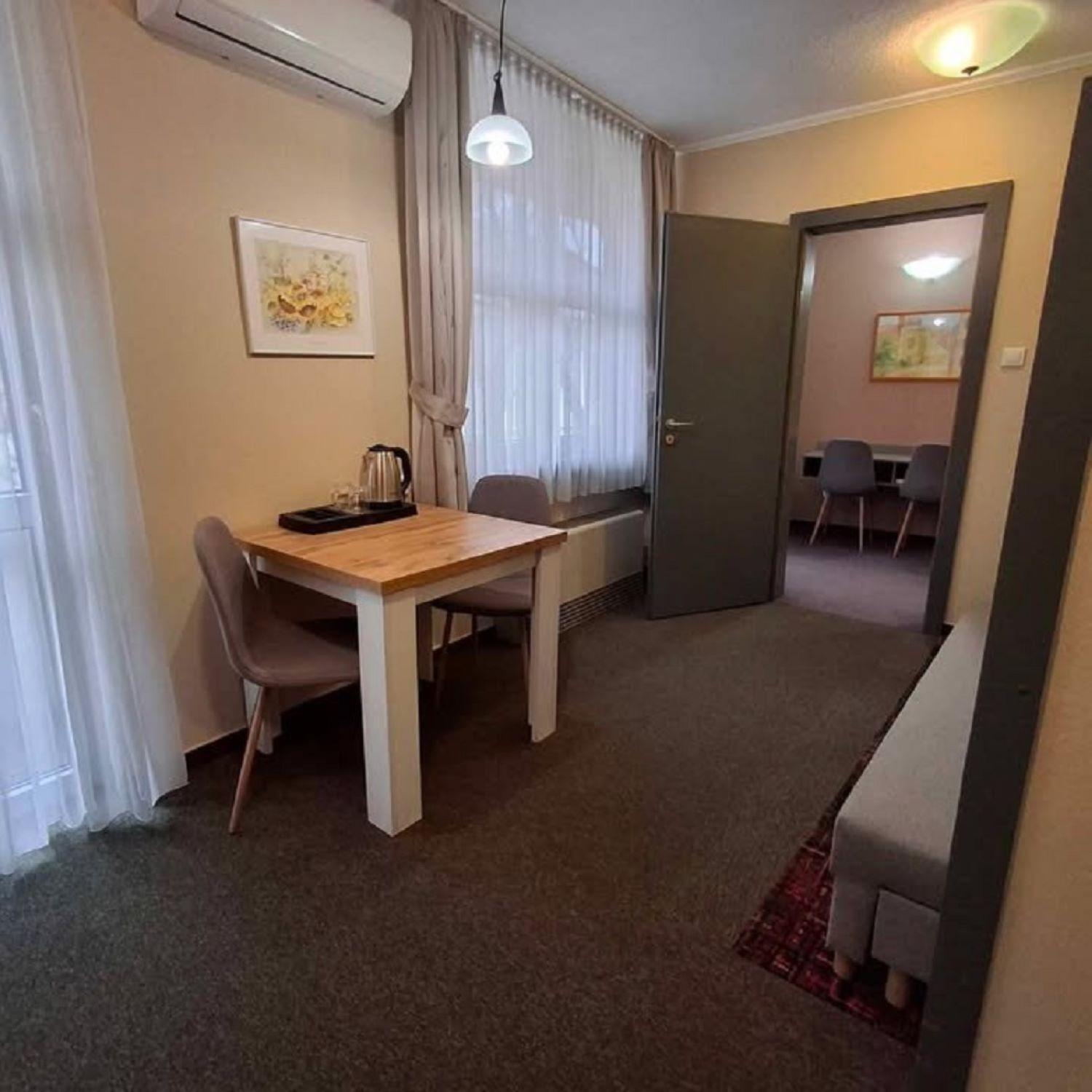Hotel Unicornis Έγκερ Εξωτερικό φωτογραφία